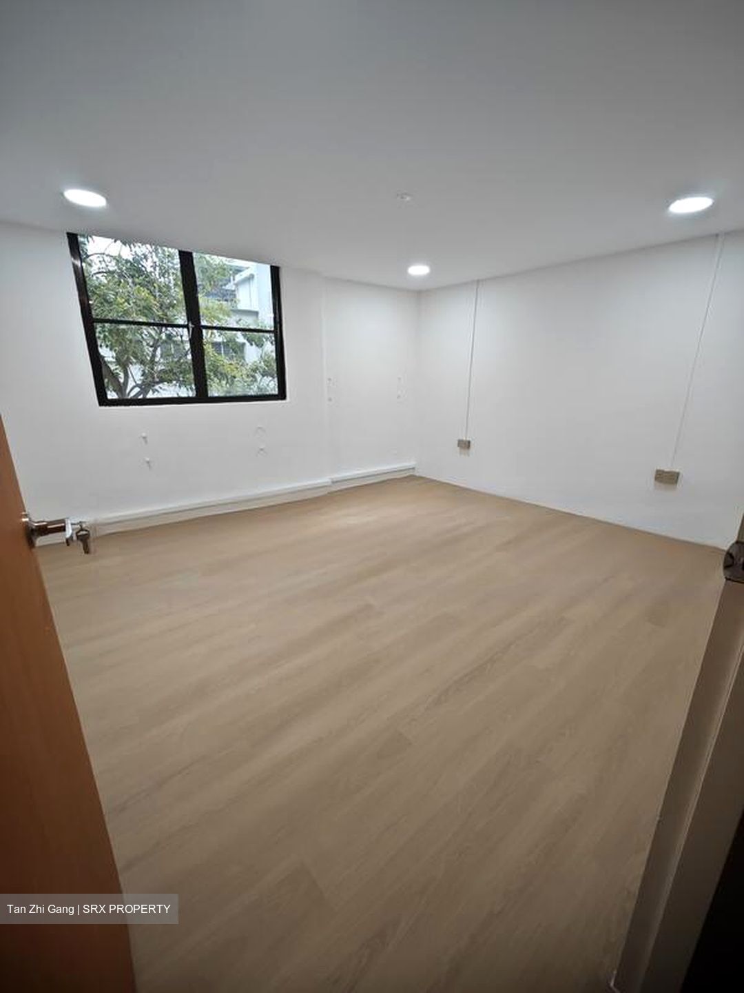 Invest Ho Building (D13), Factory #476662941